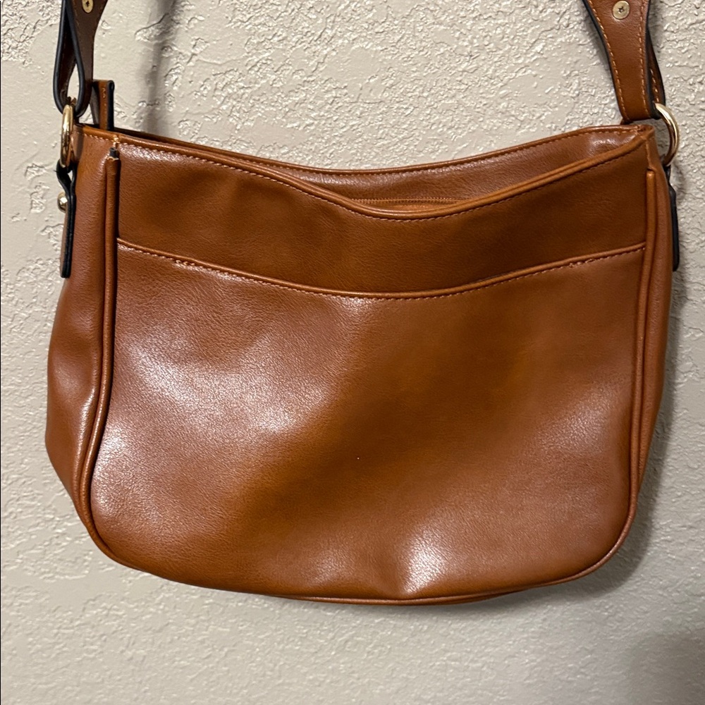 Classic Tan Shoulder Bag - Picture 3 of 8